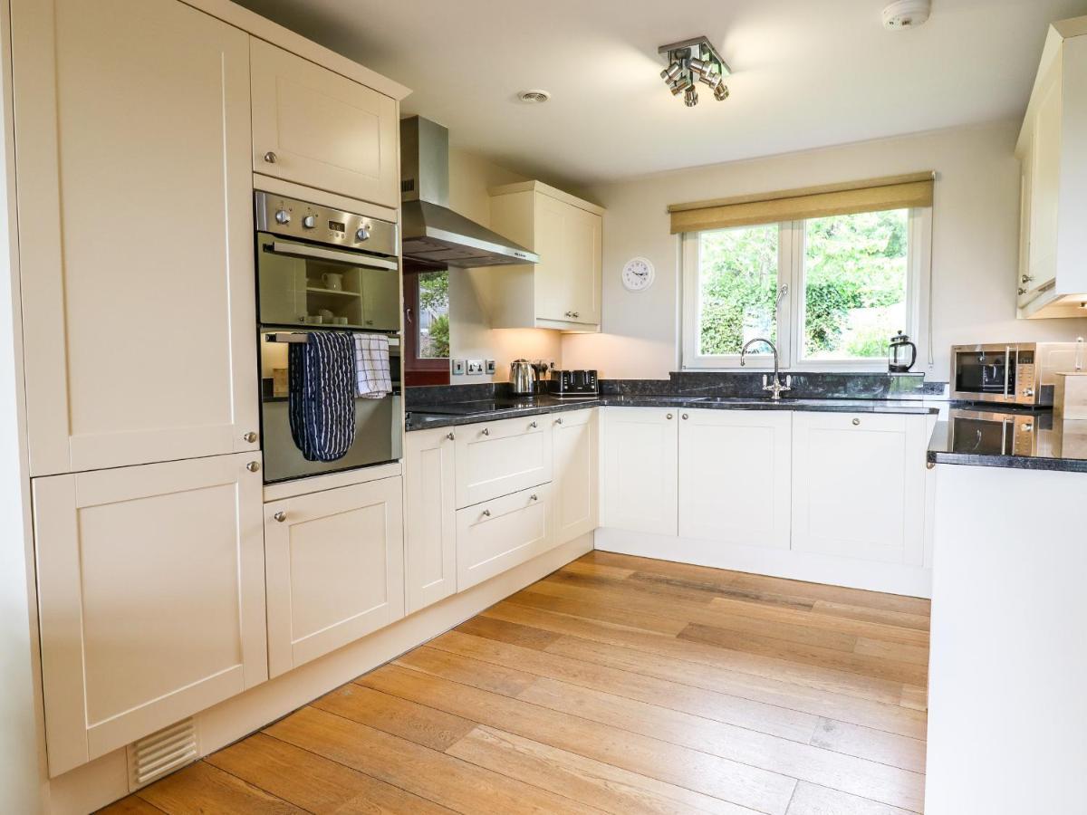 Villa Swandown, 20 Poldon Chard Esterno foto