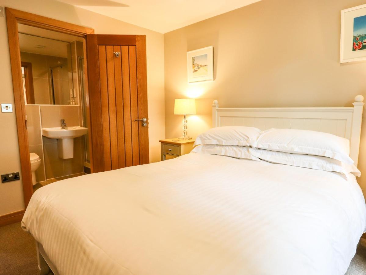 Villa Swandown, 20 Poldon Chard Esterno foto
